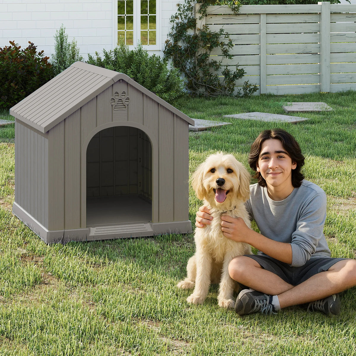 Outdoor Waterproof Plastic Dog House With Ventilated Kennel Design