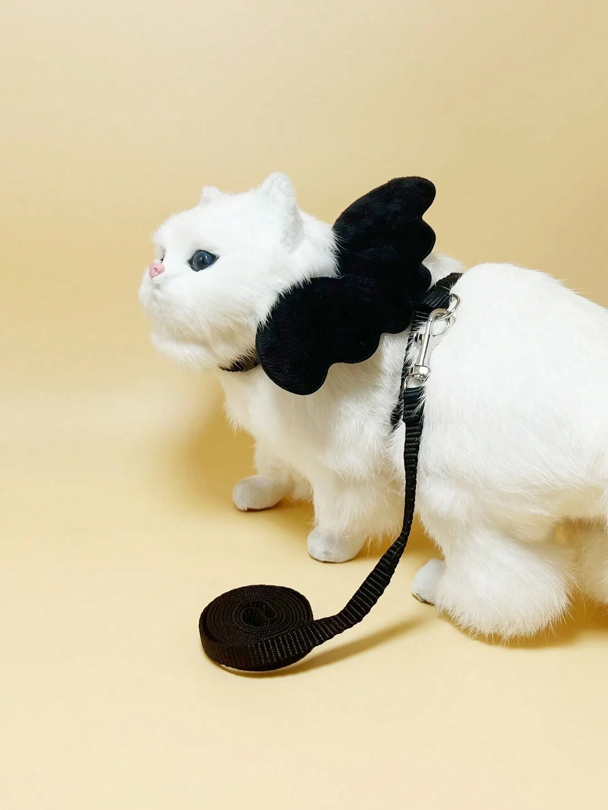 1pc Angel Wing Decor Chest & Back Traction Rope Cat Leash, Letter Shaped Pet Leash For Dog And Cat Anti-breakaway